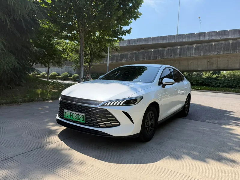BYD Qin PLUS 2025 Smart Driving Version DM-i 55KM Leading Type exterior photo 1 BYD Qin PLUS 2025 Smart Driving Version DM-i 55KM Leading Type exterior photo 1