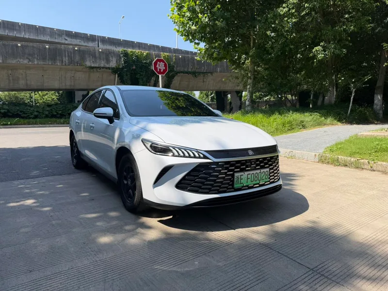 BYD Qin PLUS 2025 Smart Driving Version DM-i 55KM Leading Type exterior photo 3 BYD Qin PLUS 2025 Smart Driving Version DM-i 55KM Leading Type exterior photo 3