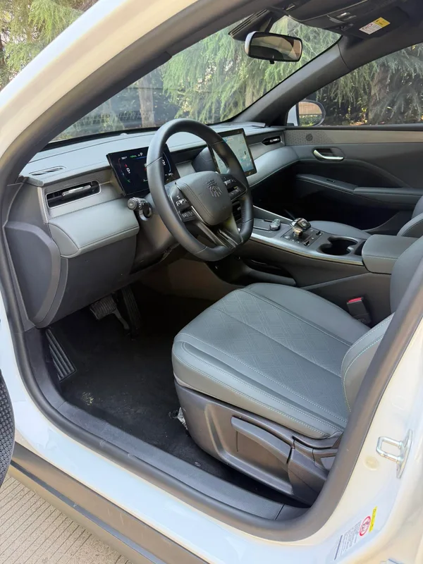 BYD Qin PLUS 2025 Smart Driving Version DM-i 55KM Leading Type exterior photo 4 BYD Qin PLUS 2025 Smart Driving Version DM-i 55KM Leading Type exterior photo 4