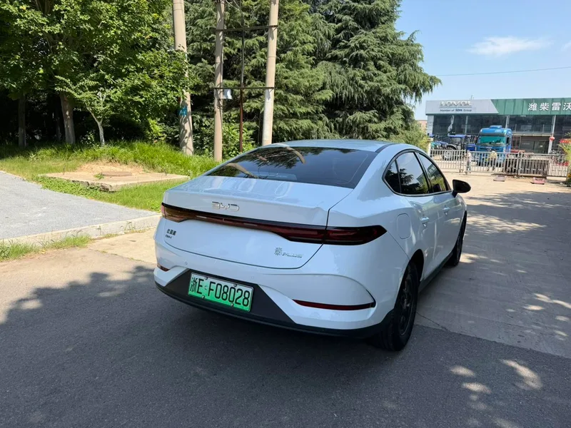 BYD Qin PLUS 2025 Smart Driving Version DM-i 55KM Leading Type interior photo 9 BYD Qin PLUS 2025 Smart Driving Version DM-i 55KM Leading Type interior photo 9