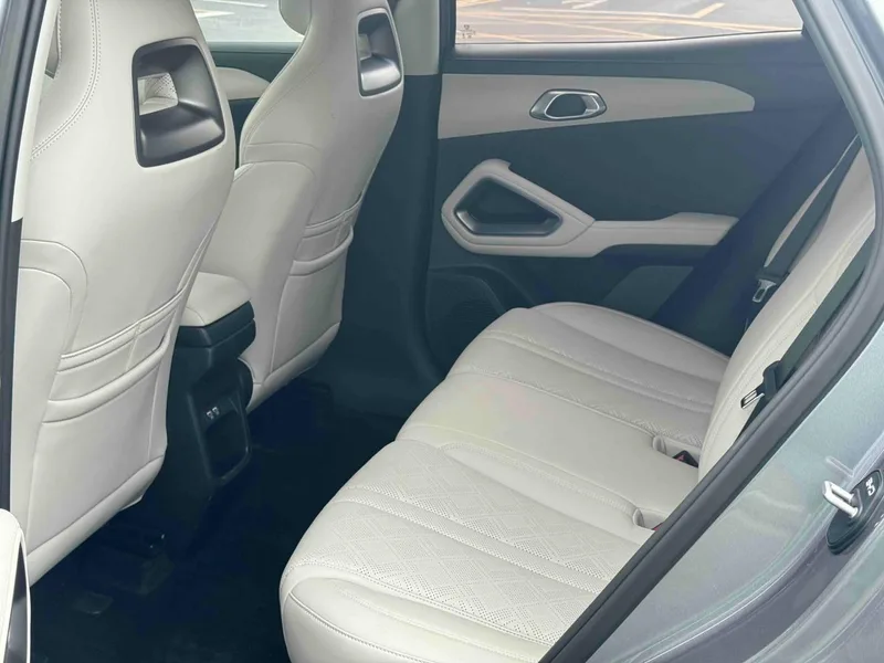 BYD Yuan UP 2024 401KM Leading Type interior photo 10 BYD Yuan UP 2024 401KM Leading Type interior photo 10