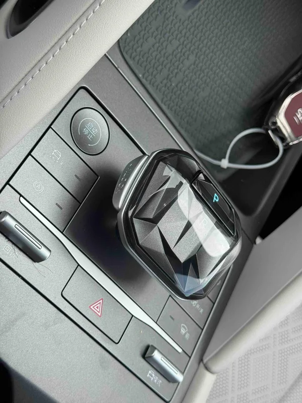BYD Yuan UP 2024 401KM Leading Type interior photo 15 BYD Yuan UP 2024 401KM Leading Type interior photo 15