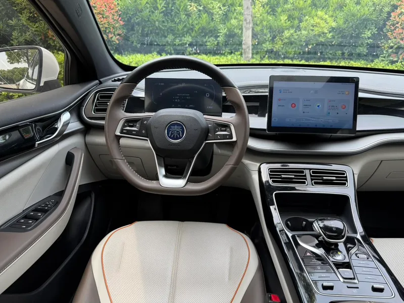 BYD Qin PLUS 2023 DM-i Champion Edition 55KM Transcendent exterior photo 9 BYD Qin PLUS 2023 DM-i Champion Edition 55KM Transcendent exterior photo 9