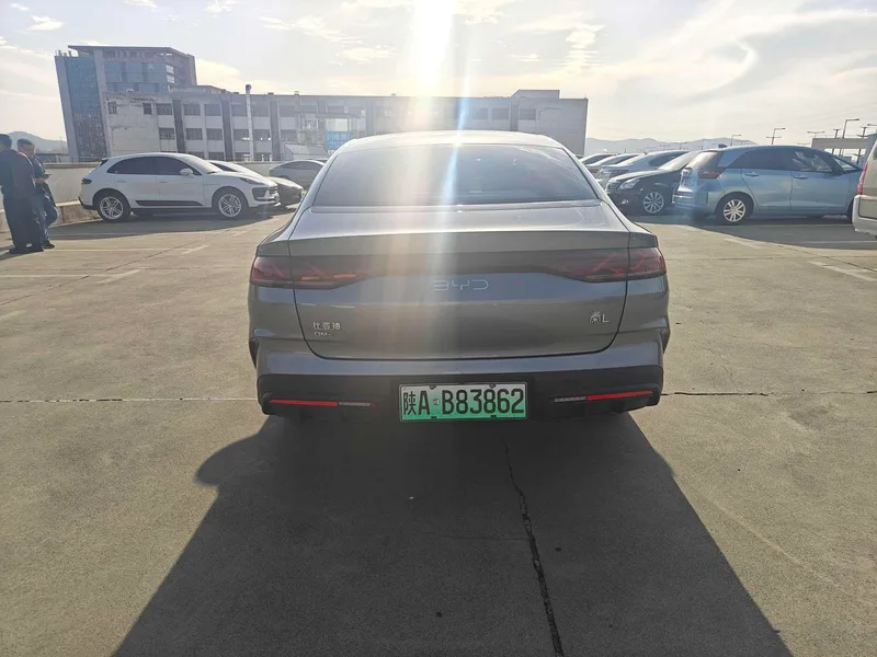 BYD Qin L 2024 DM-i 120KM Leading Type exterior photo 5 BYD Qin L 2024 DM-i 120KM Leading Type exterior photo 5