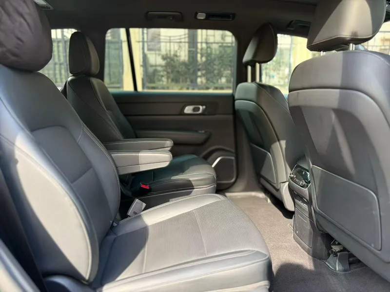 Li Auto ONE 2021 extended range 6 Seat plate exterior photo 5 Li Auto ONE 2021 extended range 6 Seat plate exterior photo 5