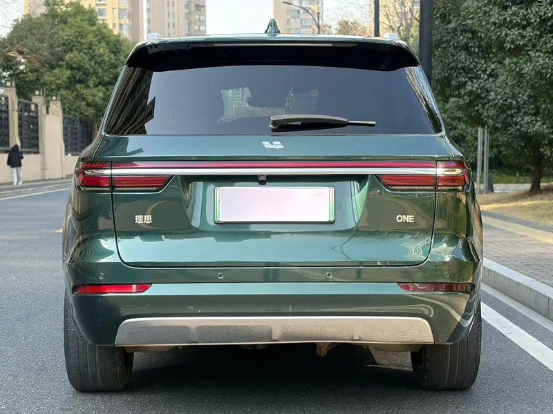 Li Auto ONE 2021 extended range 6 Seat plate interior photo 8 Li Auto ONE 2021 extended range 6 Seat plate interior photo 8