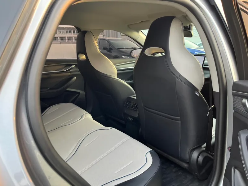 BYD Destroyer 05 2024 Glory Edition DM-i 55KM Luxury type interior photo 10 BYD Destroyer 05 2024 Glory Edition DM-i 55KM Luxury type interior photo 10