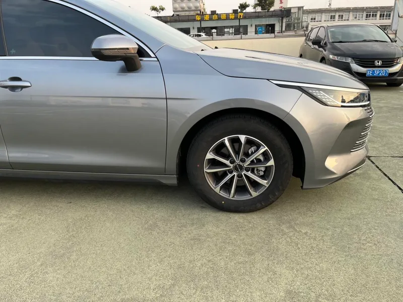 BYD Destroyer 05 2024 Glory Edition DM-i 55KM Luxury type interior photo 12 BYD Destroyer 05 2024 Glory Edition DM-i 55KM Luxury type interior photo 12