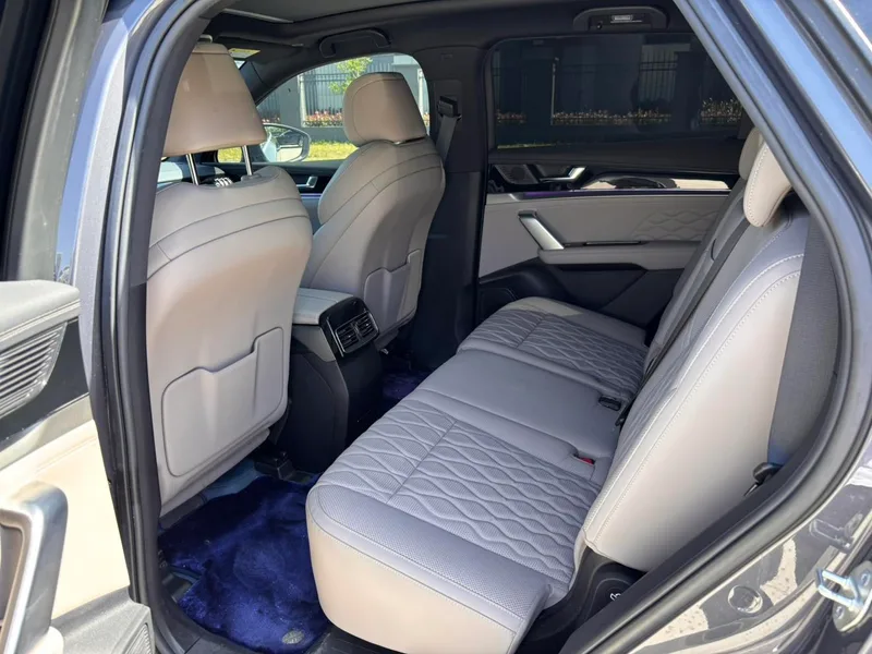 BAIC Tang DM 2024 Glory Edition DM-i 112KM Premium Trim exterior photo 5 BAIC Tang DM 2024 Glory Edition DM-i 112KM Premium Trim exterior photo 5