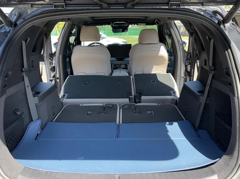 BAIC Tang DM 2024 Glory Edition DM-i 112KM Premium Trim interior photo 11 BAIC Tang DM 2024 Glory Edition DM-i 112KM Premium Trim interior photo 11