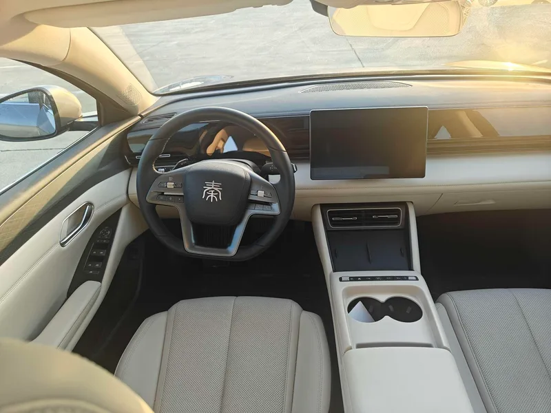 BYD Qin L 2025 545KM Transcendent exterior photo 7 BYD Qin L 2025 545KM Transcendent exterior photo 7