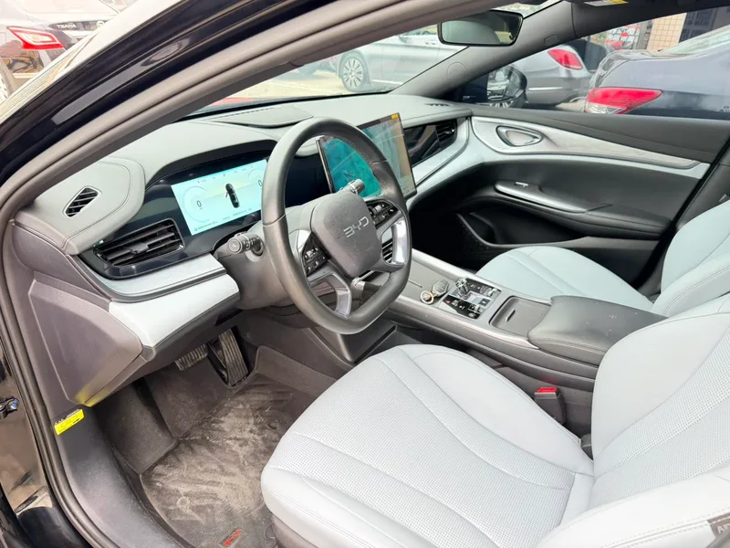 BYD Seal 2023 DM-i 1.5L 121KM Luxury type interior photo 10 BYD Seal 2023 DM-i 1.5L 121KM Luxury type interior photo 10