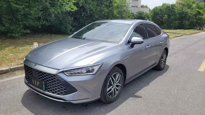BYD Qin PLUS 2021 DM-i 120KM Flagship exterior photo 1 BYD Qin PLUS 2021 DM-i 120KM Flagship exterior photo 1