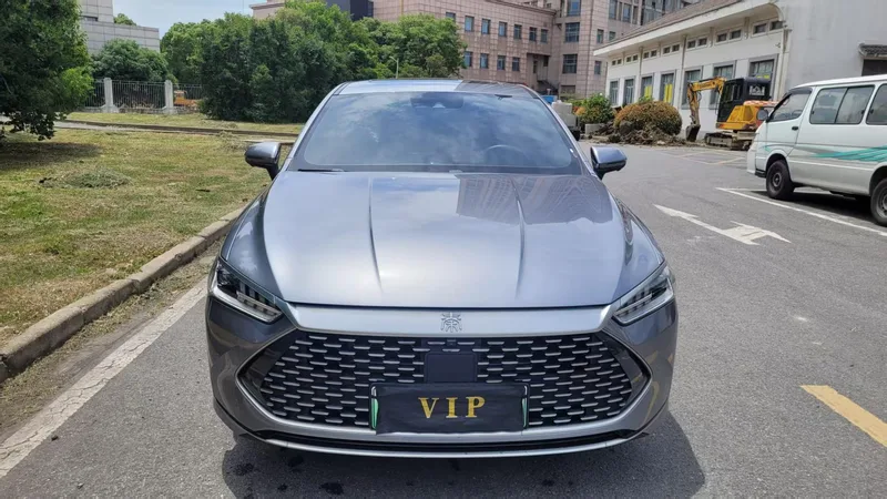 BYD Qin PLUS 2021 DM-i 120KM Flagship exterior photo 2 BYD Qin PLUS 2021 DM-i 120KM Flagship exterior photo 2