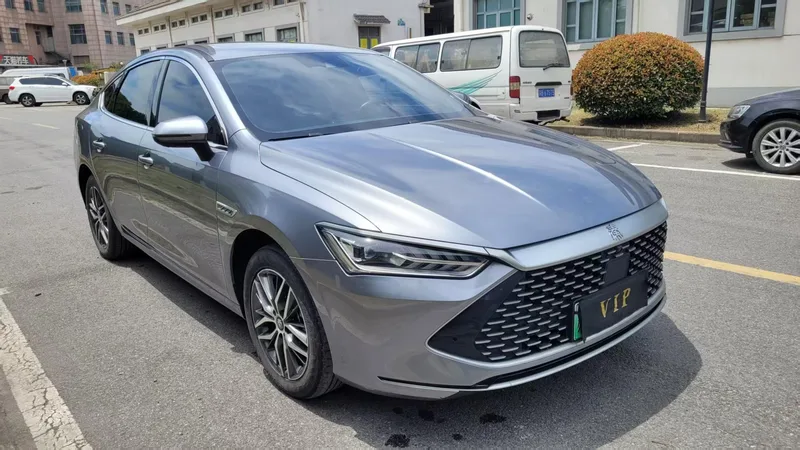BYD Qin PLUS 2021 DM-i 120KM Flagship exterior photo 3 BYD Qin PLUS 2021 DM-i 120KM Flagship exterior photo 3
