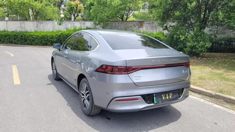 BYD Qin PLUS 2021 DM-i 120KM Flagship exterior photo 5 BYD Qin PLUS 2021 DM-i 120KM Flagship exterior photo 5