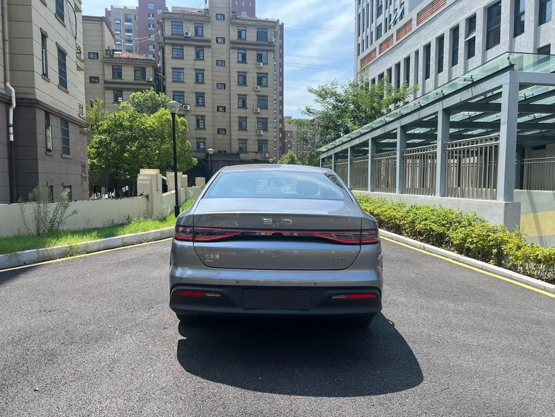BYD Seal 2025 Smart Driving Version DM-i 55KM Luxury type exterior photo 5 BYD Seal 2025 Smart Driving Version DM-i 55KM Luxury type exterior photo 5
