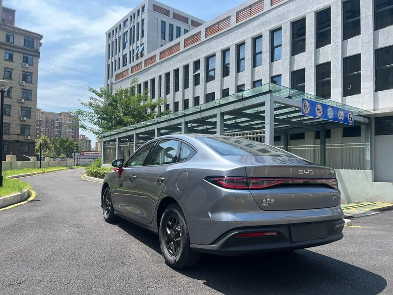 BYD Seal 2025 Smart Driving Version DM-i 55KM Luxury type exterior photo 6 BYD Seal 2025 Smart Driving Version DM-i 55KM Luxury type exterior photo 6