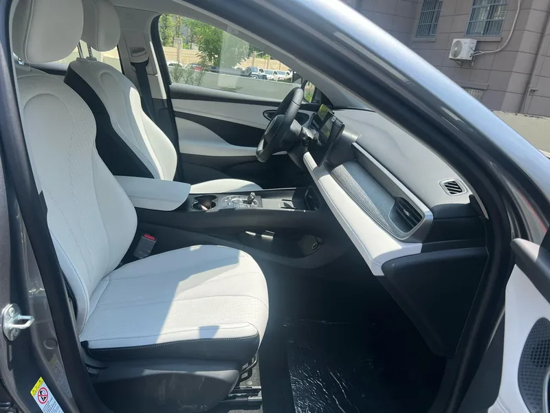 BYD Seal 2025 Smart Driving Version DM-i 55KM Luxury type interior photo 8 BYD Seal 2025 Smart Driving Version DM-i 55KM Luxury type interior photo 8