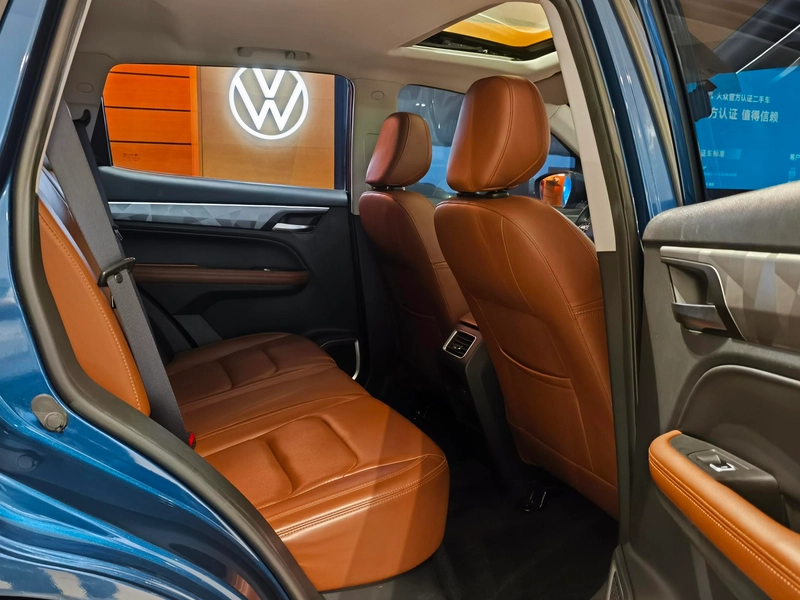 Geely Vision X6 2021 PRO 1.4T Автоматический премиум-класса интерьер фото 11 Geely Vision X6 2021 PRO 1.4T Автоматический премиум-класса интерьер фото 11