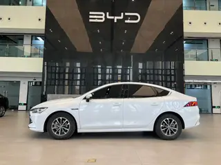 BYD Qin PLUS 2024 Glory Edition DM-i 55KM Leading Type exterior photo 2