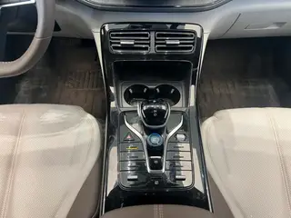 BYD Qin PLUS 2024 Glory Edition DM-i 55KM Leading Type interior photo 12