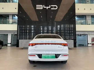 BYD Qin PLUS 2024 Glory Edition DM-i 55KM Leading Type interior photo 15