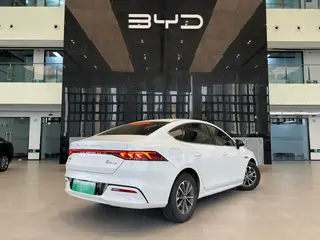 BYD Qin PLUS 2024 Glory Edition DM-i 55KM Leading Type interior photo 16