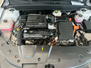 BYD Qin PLUS 2024 Glory Edition DM-i 55KM Leading Type interior photo 17