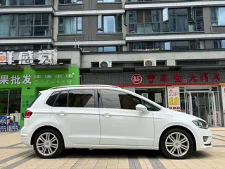 Volkswagen Golf Sportsvan 2016 280TSI Automatic Luxury Model interior photo 11 Volkswagen Golf Sportsvan 2016 280TSI Automatic Luxury Model interior photo 11