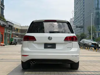 Volkswagen Golf Sportsvan 2016 280TSI Automatic Luxury Model interior photo 13 Volkswagen Golf Sportsvan 2016 280TSI Automatic Luxury Model interior photo 13