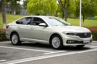 Volkswagen Lavida 2019 1.5L Automatic Vision Edition Country VI exterior photo 3 Volkswagen Lavida 2019 1.5L Automatic Vision Edition Country VI exterior photo 3