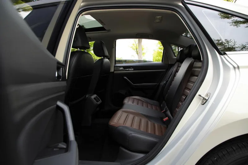 Volkswagen Lavida 2019 1.5L Automatic Vision Edition Country VI interior photo 12 Volkswagen Lavida 2019 1.5L Automatic Vision Edition Country VI interior photo 12