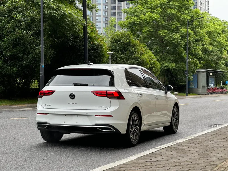 Volkswagen Golf 2024 280TSI DSG Pro 50 Year Legendary Edition exterior photo 5