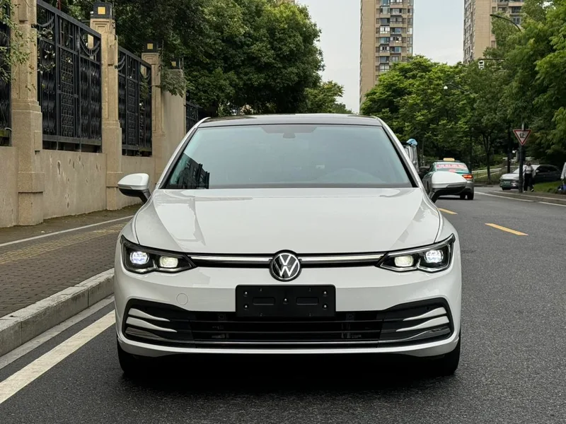 Volkswagen Golf 2024 280TSI DSG Pro 50 Year Legendary Edition exterior photo 8