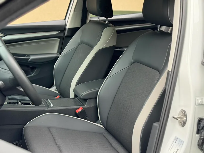 Volkswagen Golf 2024 280TSI DSG Pro 50 Year Legendary Edition interior photo 14