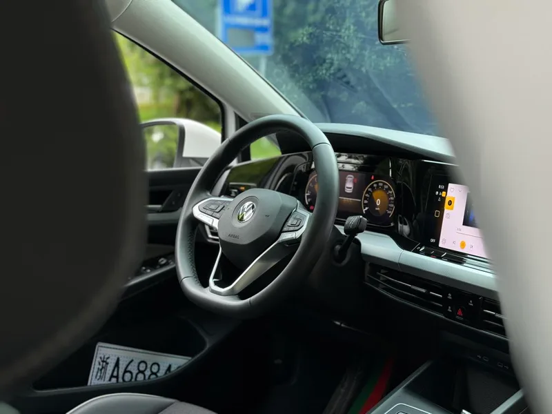 Volkswagen Golf 2024 280TSI DSG Pro 50 Year Legendary Edition interior photo 19