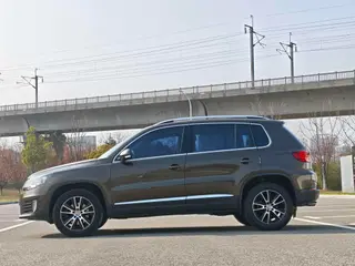 Volkswagen Tiguan 2015 1.8TSI Type de luxe automatique à deux roues motrices extérieur photo 2 Volkswagen Tiguan 2015 1.8TSI Type de luxe automatique à deux roues motrices extérieur photo 2
