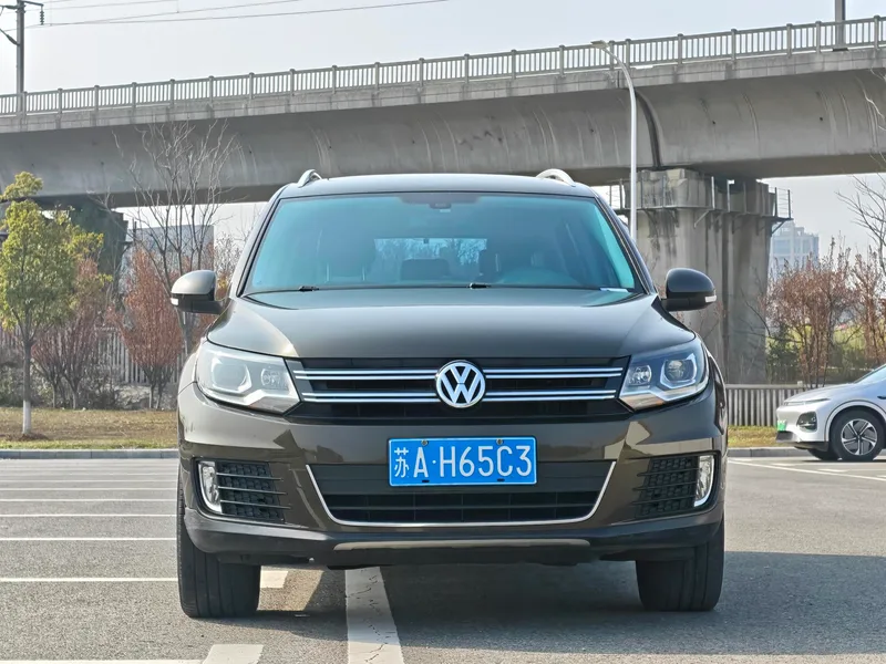 Volkswagen Tiguan 2015 1.8TSI Type de luxe automatique à deux roues motrices extérieur photo 6 Volkswagen Tiguan 2015 1.8TSI Type de luxe automatique à deux roues motrices extérieur photo 6