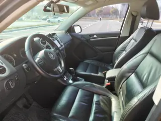 Volkswagen Tiguan 2015 1.8TSI Type de luxe automatique à deux roues motrices intérieur photo 11 Volkswagen Tiguan 2015 1.8TSI Type de luxe automatique à deux roues motrices intérieur photo 11
