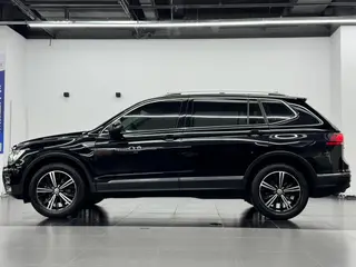 Volkswagen Tiguan L 2020 330TSI Automatic two-wheel drive panoramic comfort version Country VI exterior photo 3 Volkswagen Tiguan L 2020 330TSI Automatic two-wheel drive panoramic comfort version Country VI exterior photo 3