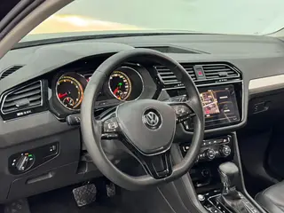 Volkswagen Tiguan L 2020 330TSI Automatic two-wheel drive panoramic comfort version Country VI interior photo 11 Volkswagen Tiguan L 2020 330TSI Automatic two-wheel drive panoramic comfort version Country VI interior photo 11