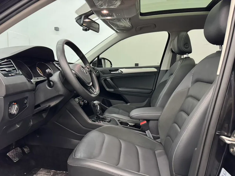 Volkswagen Tiguan L 2020 330TSI Automatic two-wheel drive panoramic comfort version Country VI interior photo 12 Volkswagen Tiguan L 2020 330TSI Automatic two-wheel drive panoramic comfort version Country VI interior photo 12