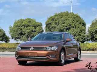 Volkswagen Lamando 2018 230TSI DSG Edición de moda