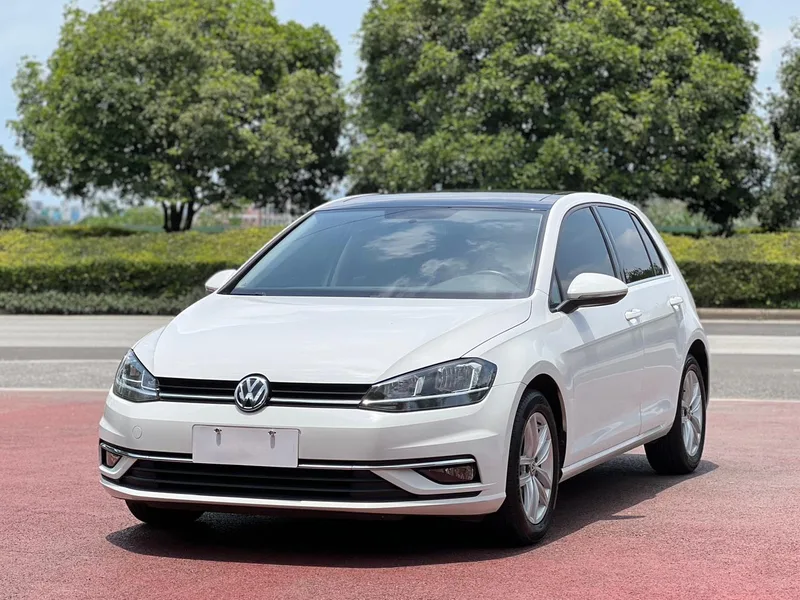 Volkswagen Golf 2018 230TSI Automatic Comfort Type exterior photo 1 Volkswagen Golf 2018 230TSI Automatic Comfort Type exterior photo 1