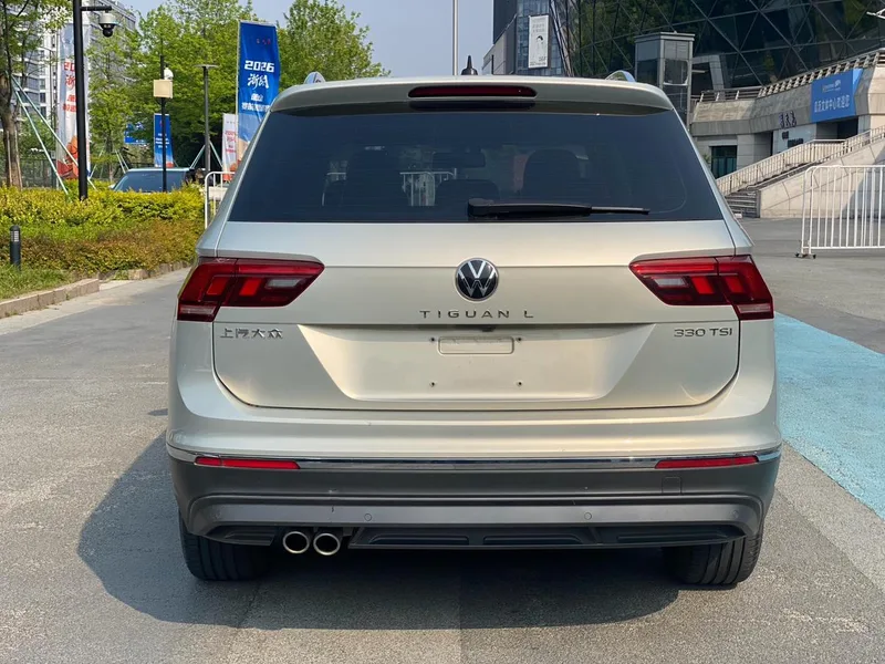 Volkswagen Tiguan L 2021 330TSI Auto Two-Drive Smart Edition interior photo 8 Volkswagen Tiguan L 2021 330TSI Auto Two-Drive Smart Edition interior photo 8