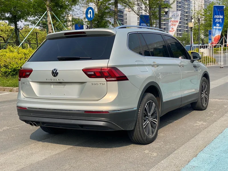 Volkswagen Tiguan L 2021 330TSI Auto Two-Drive Smart Edition interior photo 9 Volkswagen Tiguan L 2021 330TSI Auto Two-Drive Smart Edition interior photo 9