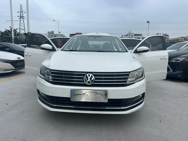 Volkswagen Lavida 2017 1.6L Automatic Fashion Edition exterior photo 4 Volkswagen Lavida 2017 1.6L Automatic Fashion Edition exterior photo 4