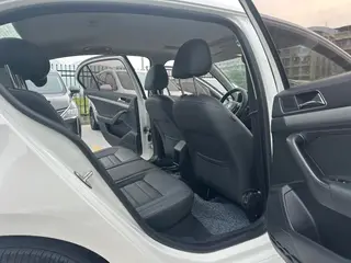 Volkswagen Lavida 2017 1.6L Automatic Fashion Edition exterior photo 7 Volkswagen Lavida 2017 1.6L Automatic Fashion Edition exterior photo 7