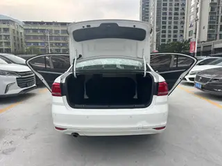 Volkswagen Lavida 2017 1.6L Automatic Fashion Edition exterior photo 10 Volkswagen Lavida 2017 1.6L Automatic Fashion Edition exterior photo 10